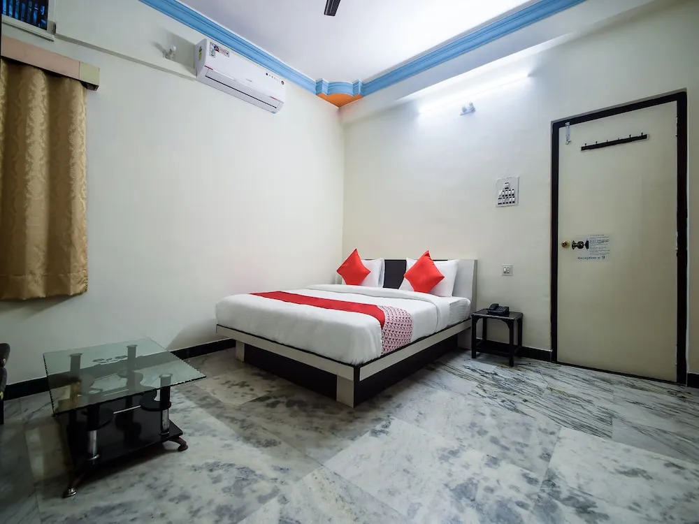 OYO 19937 Hotel Rajkamal International