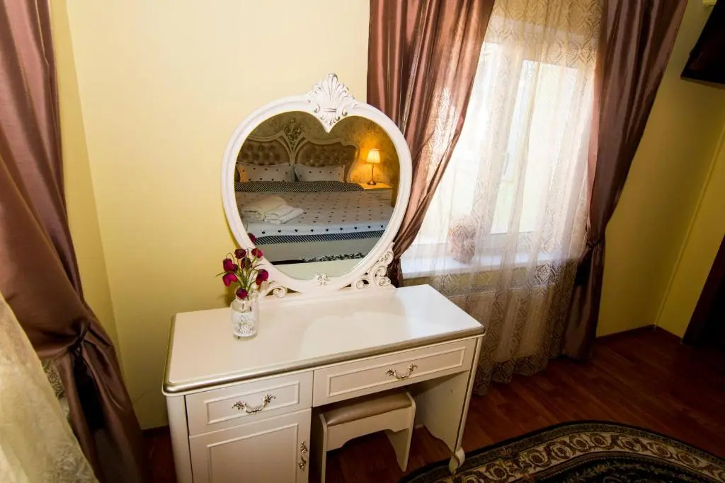High-end 3BR Apartment - Private Garden, Terrace & BBQ