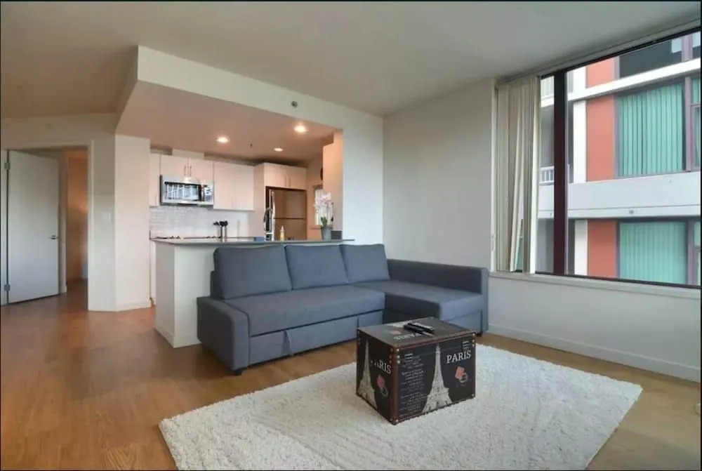 High Rise 2bd 2bth Home Pike Place
