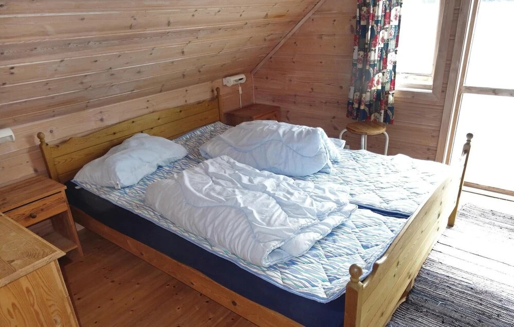 Awesome Home in Jelsa With 3 Bedrooms and Wifi