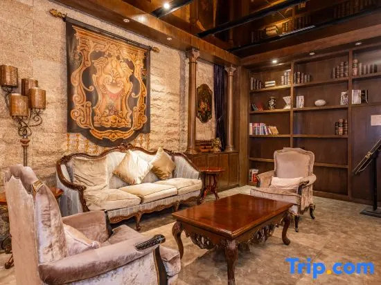 Titan Jincheng Art Hotel