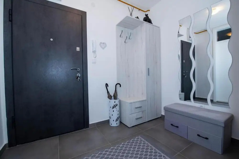Beautiful Athena Apartment Located in Lukavica