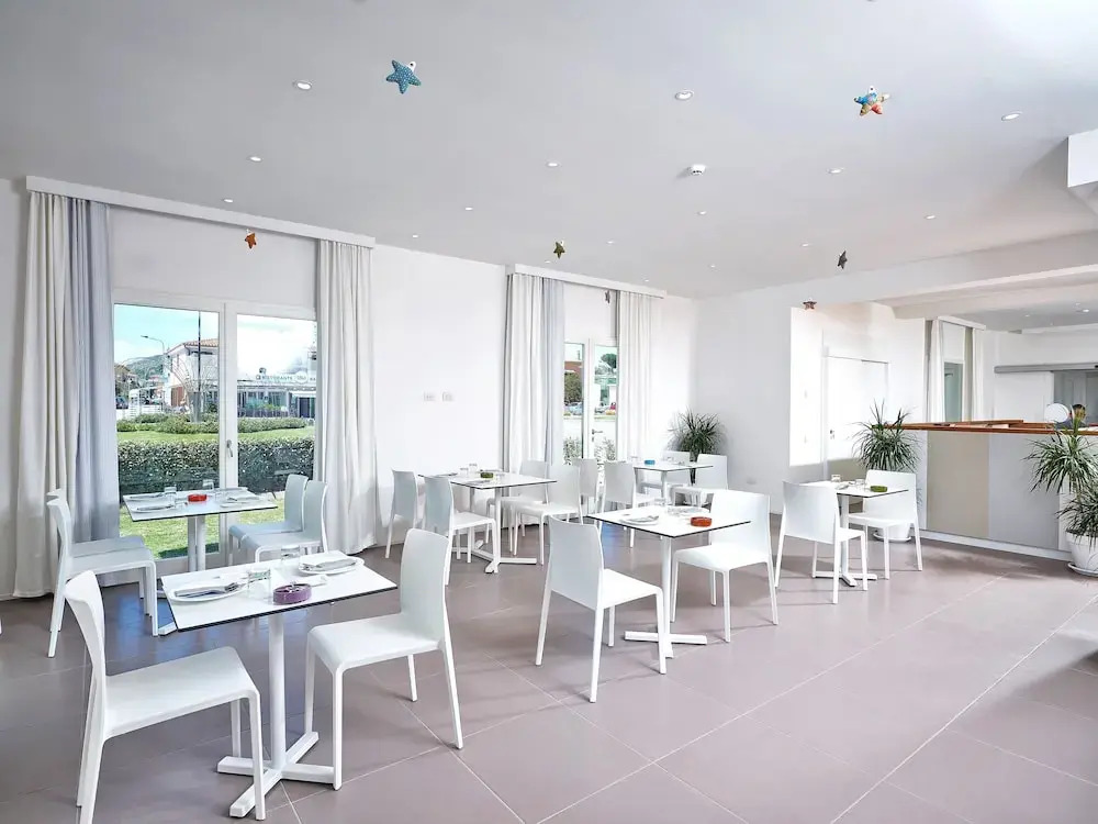 Hotel with panoramic swimming pool in porto San Paolo