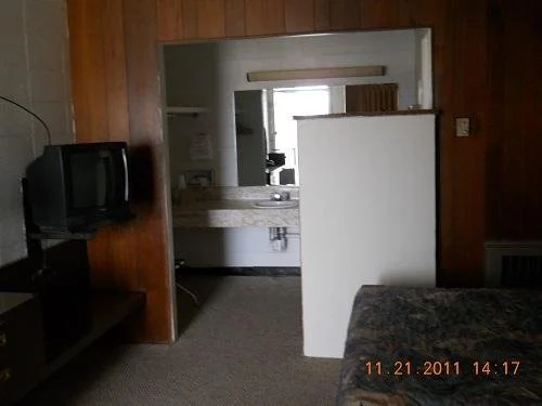 West Winds Motel