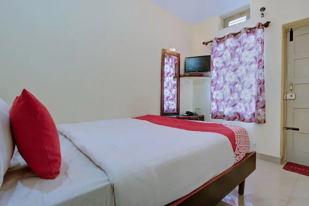 OYO 22499 Vishnu Residency