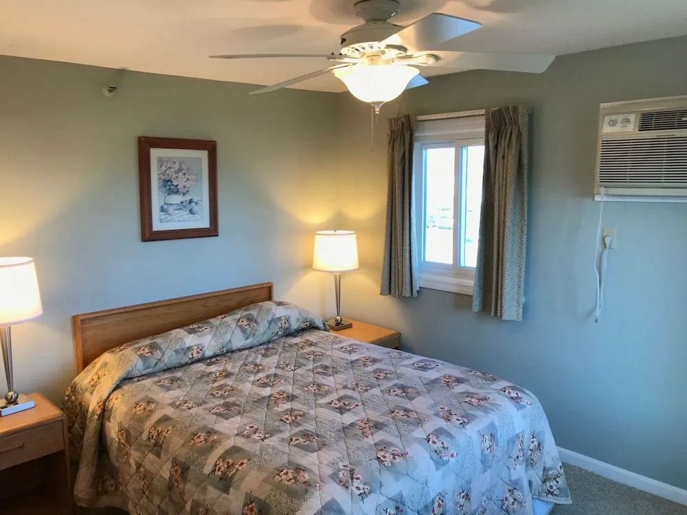 Elmwood Resort Hotel