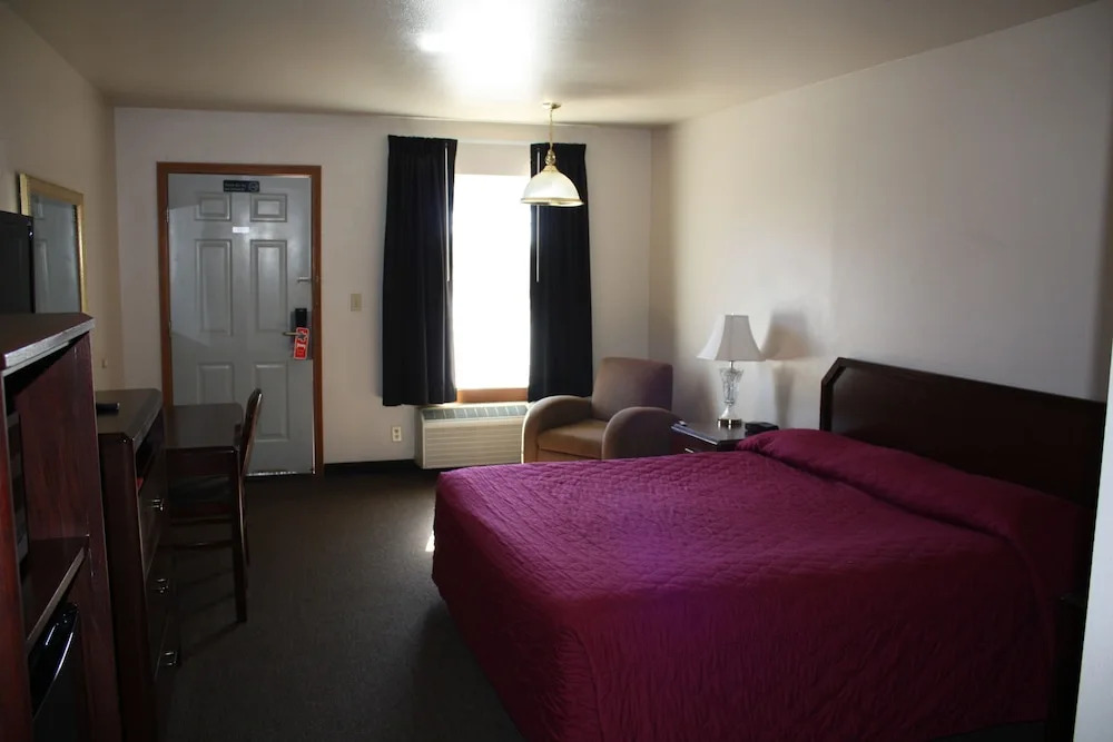 Boomtown Inn