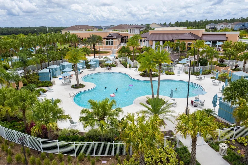 2182 FMP - 4BR Luxury Townhome Pool Disney