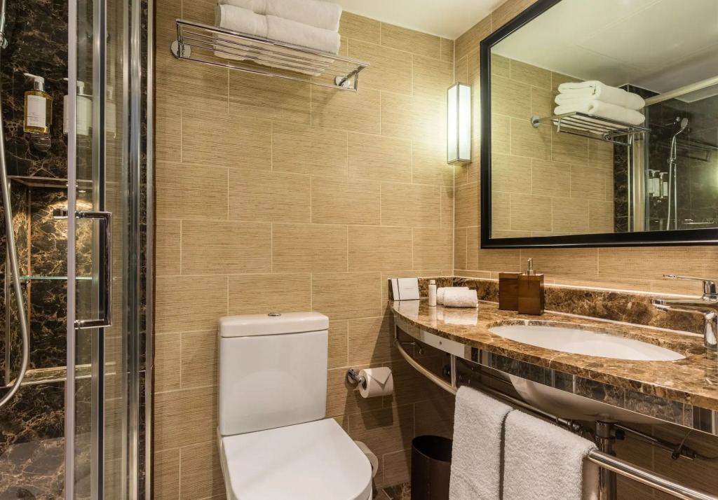 St. Ermins Hotel, Autograph Collection
