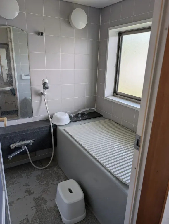 private rooms in togo beach and park side house
