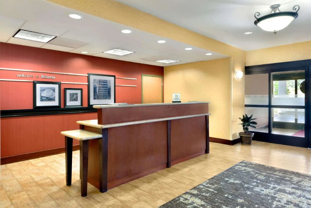 Summit Suites