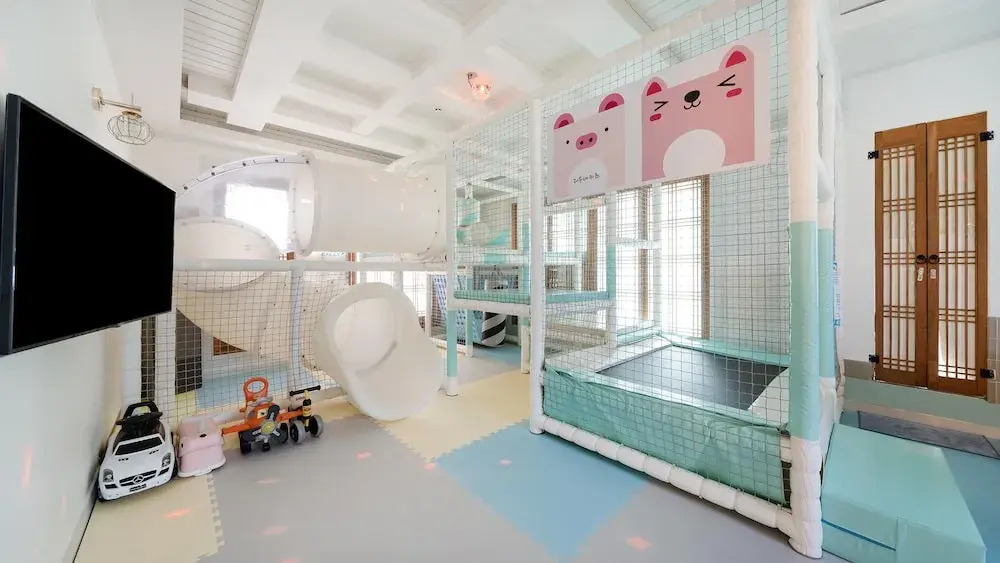 Gyeongju Liune Kids Pool Villa Pension