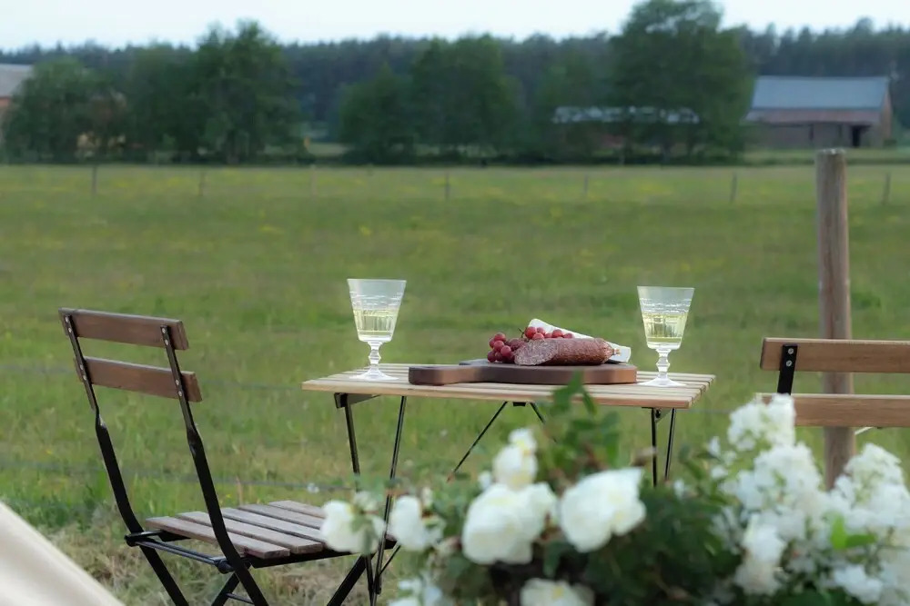 Mickels bondgårdsglamping