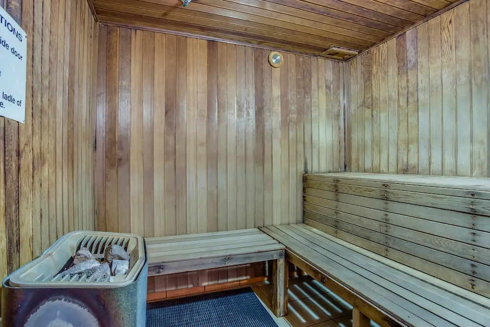 Soul Surfers Paradise 3 Bedroom Beach Apartment