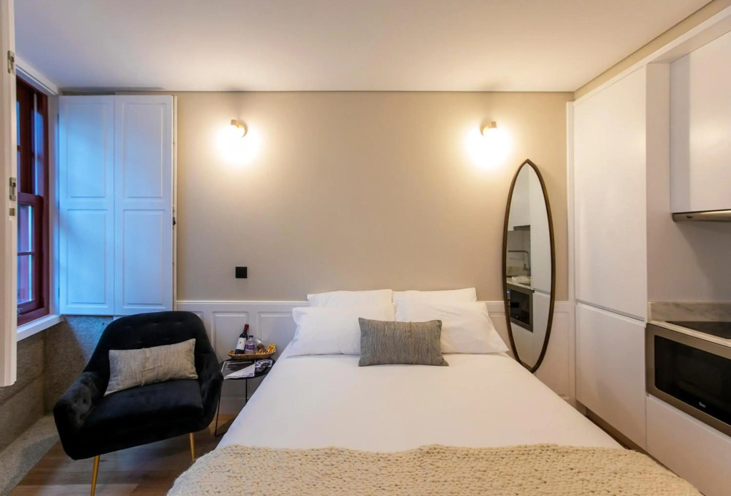 Charming Studio in Historic Downtown
