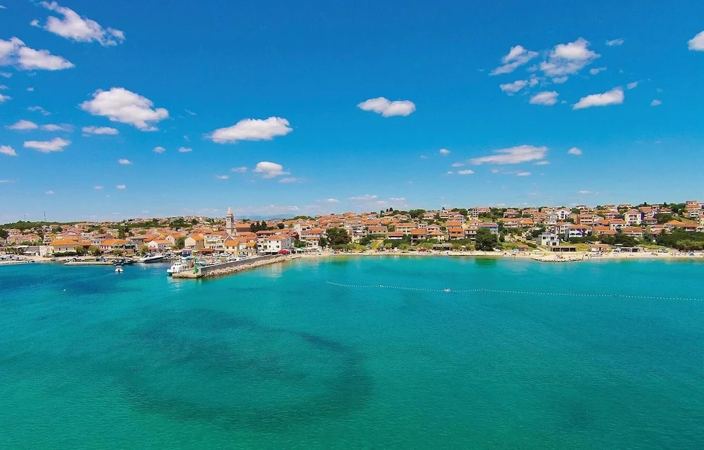 Amazing Apartment in Pakostane With 2 Bedrooms and Wifi