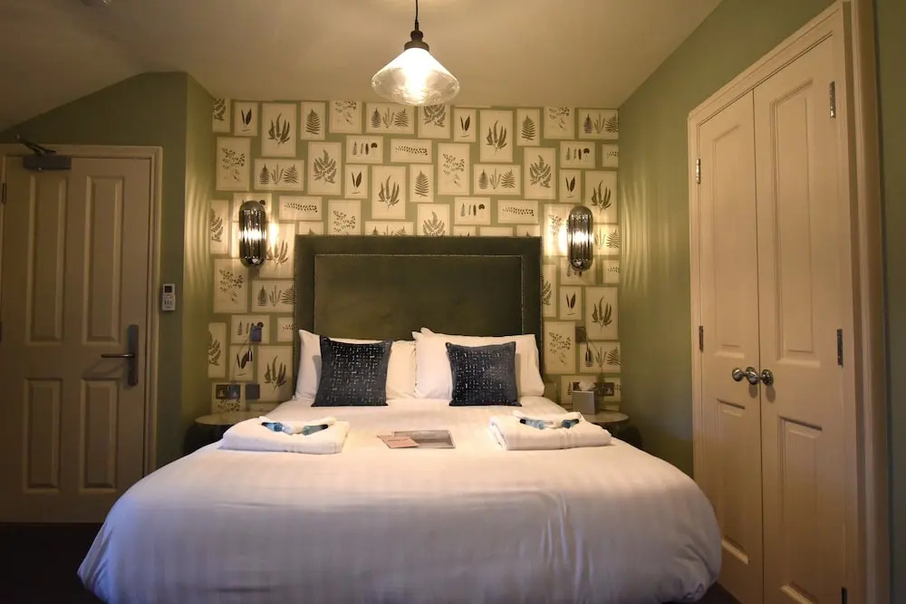 Elveden Inn