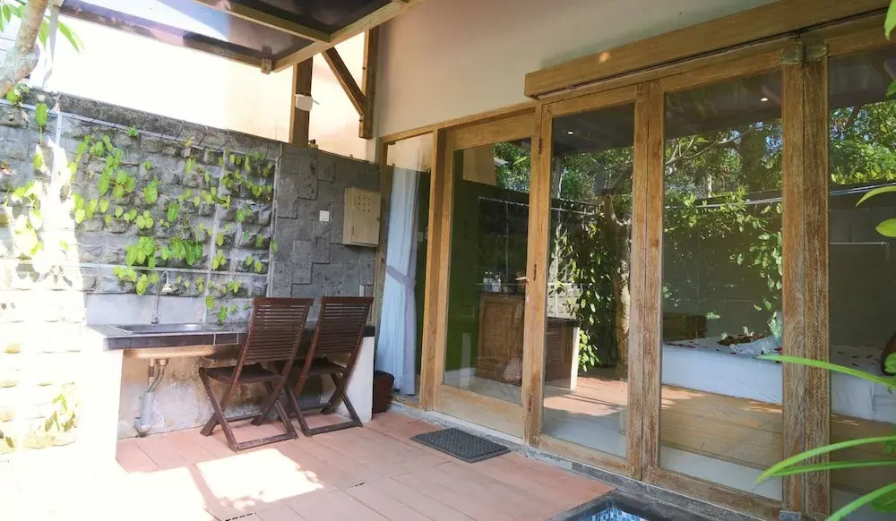 ME Villa Kayu Tulang