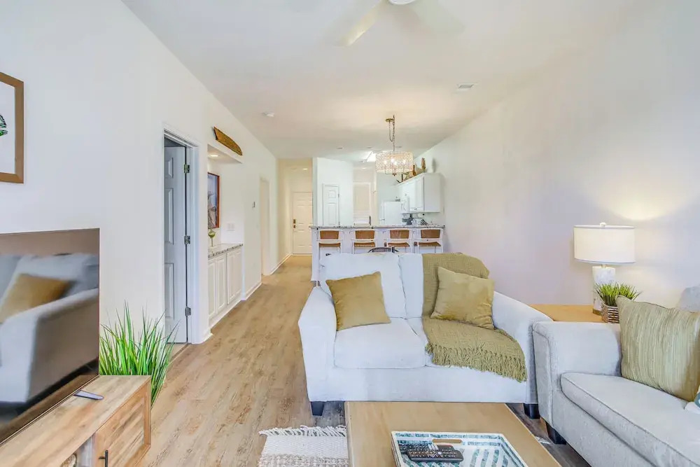 Golf Course View & Pool Access: River Oaks Condo