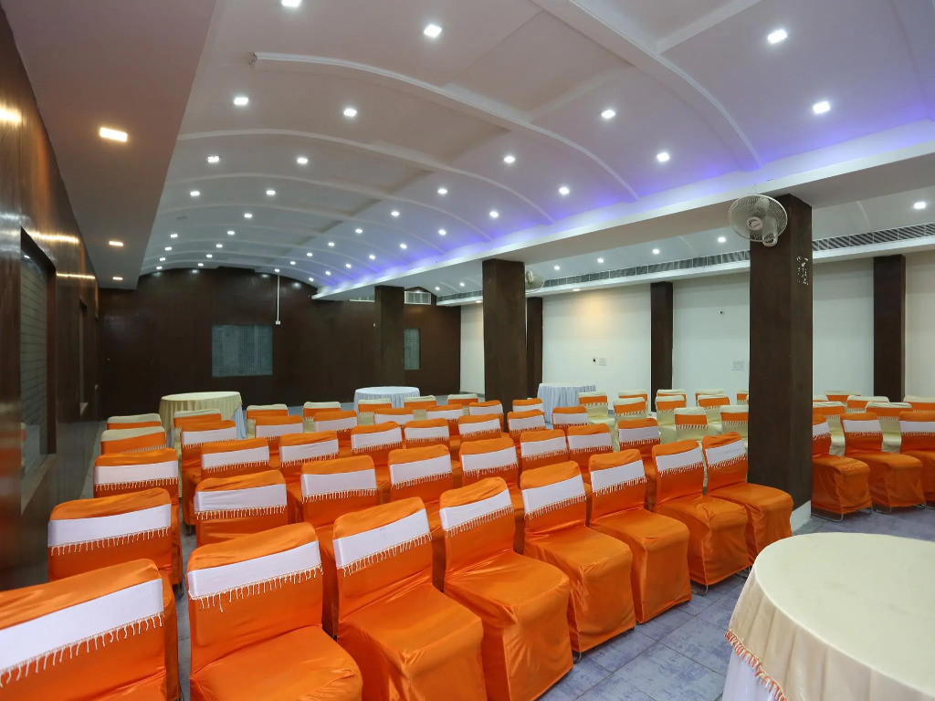 OYO 14100 Hotel D Meridien