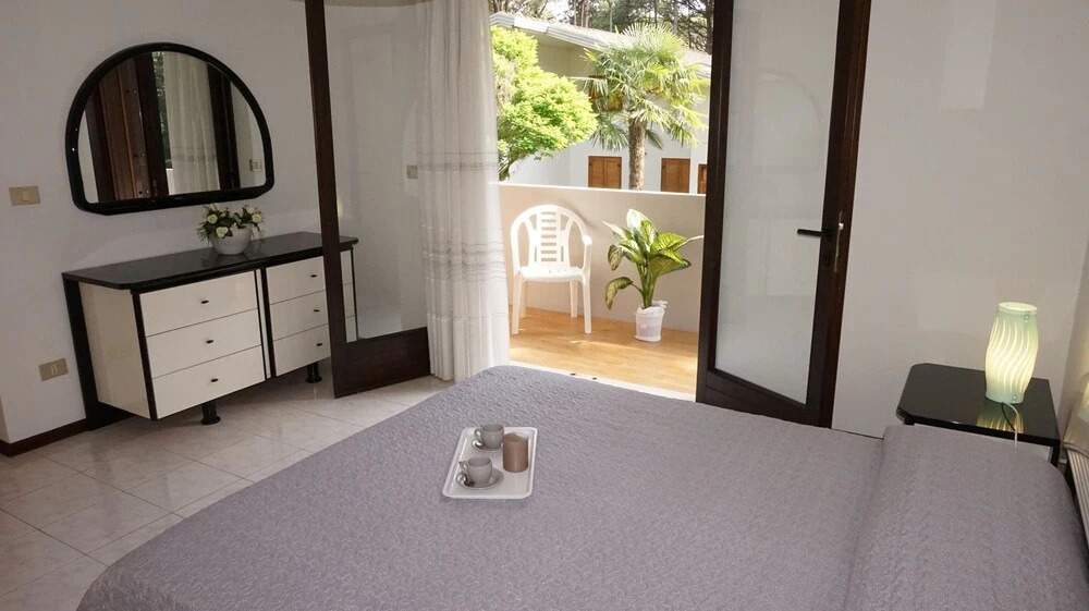 Spectacular Terraced Villa Near the sea With Private Garden, on Three Floors