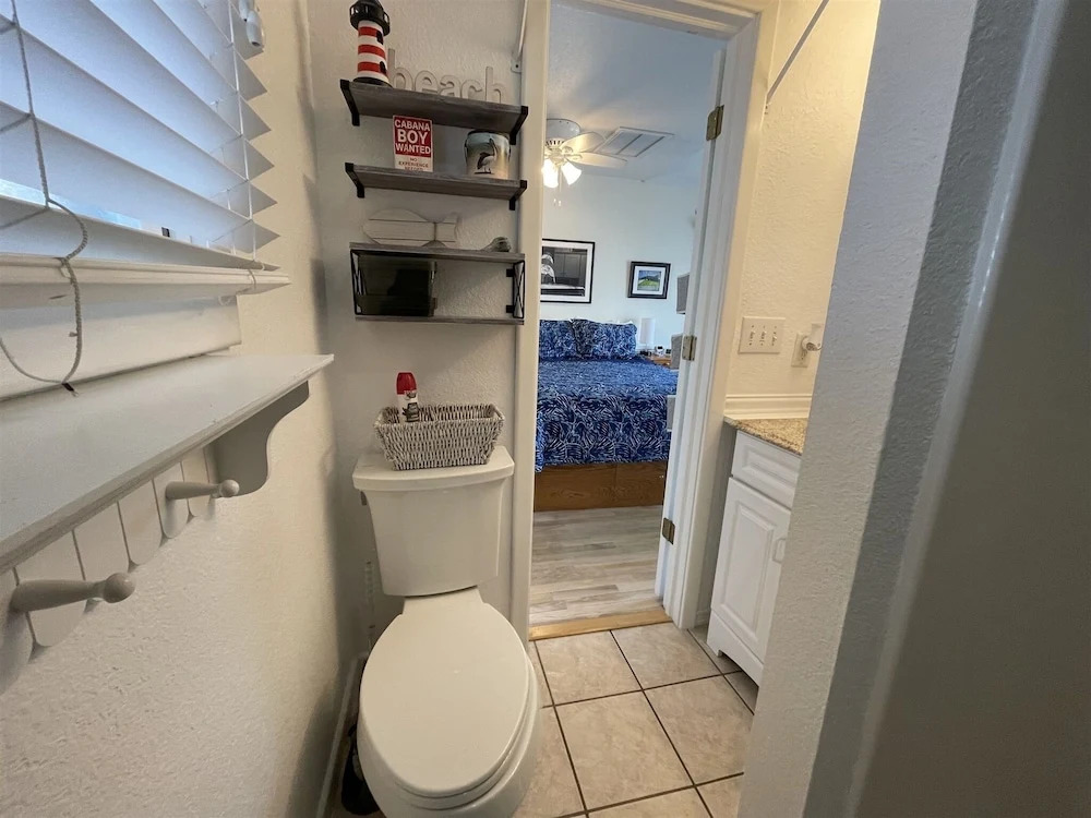 13 Dry Dock Studio Bedroom Condo by RedAwning