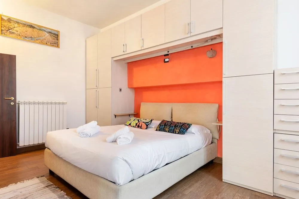 Arno River Bright Apartment