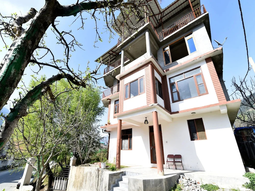 OYO 13350 Home Hill View Naggar Road
