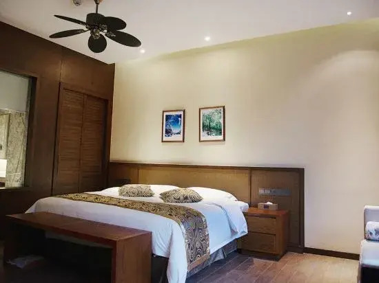Jinfoshanwenquanjiari Hotel