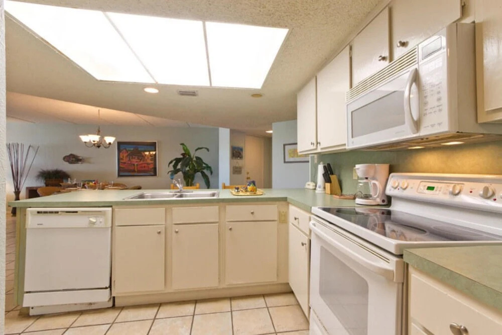 Saida IV Condominium 607