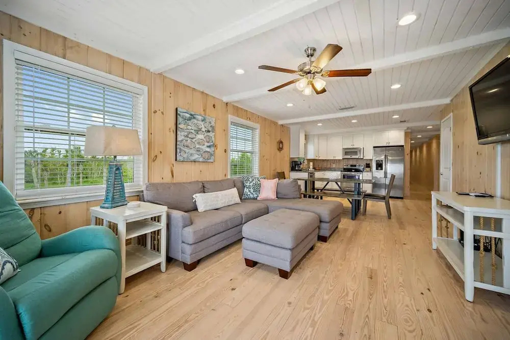 Don t Worry Beach Happy 6 BR 4 BA Sleeps 20