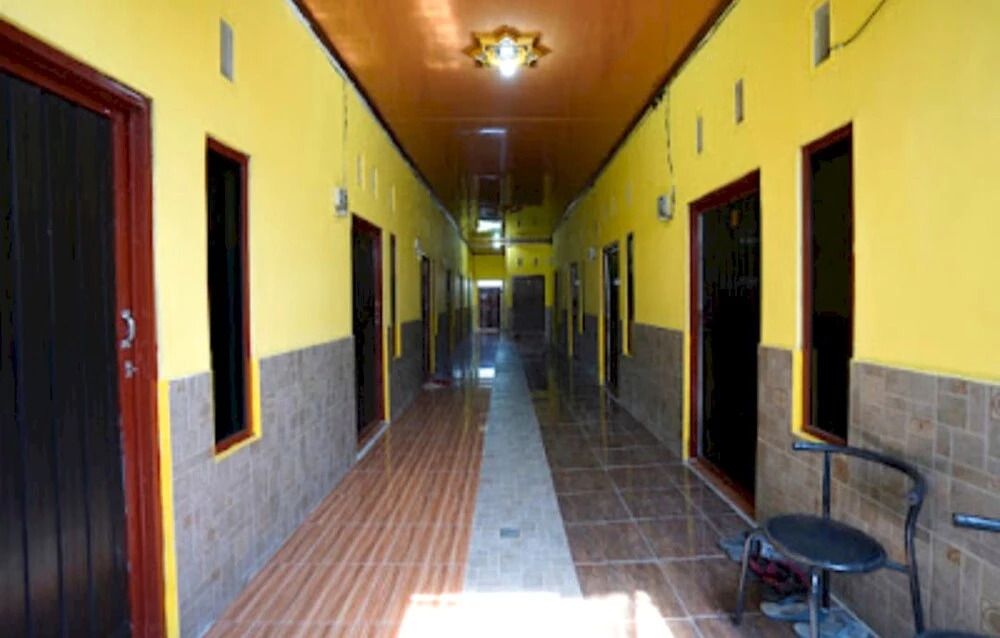 OYO Life 92920 Rumah Kost Azca