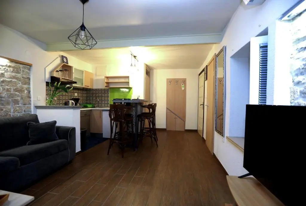 Apartment Secret Life