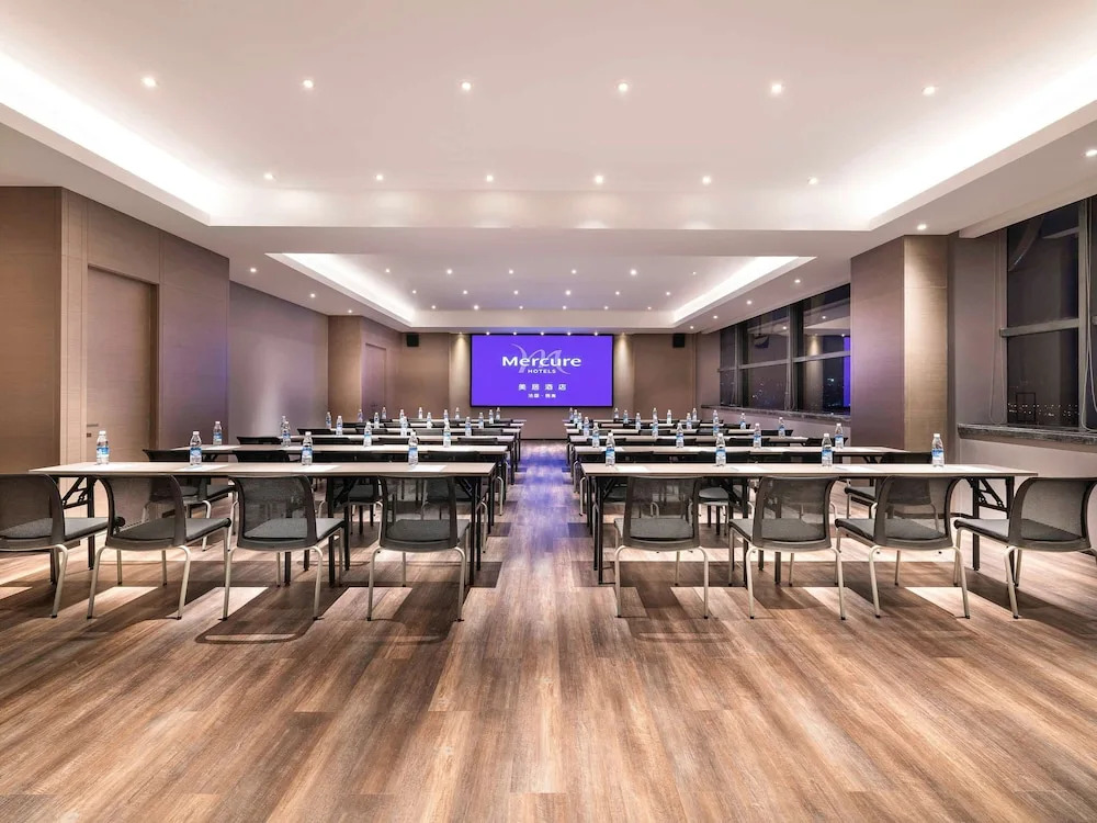 Mercure Chengdu Exhibition Center
