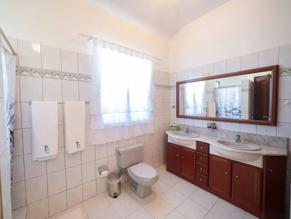 Casati Golden House, Great Pool & Garden!