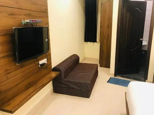 Hotel 50-50
