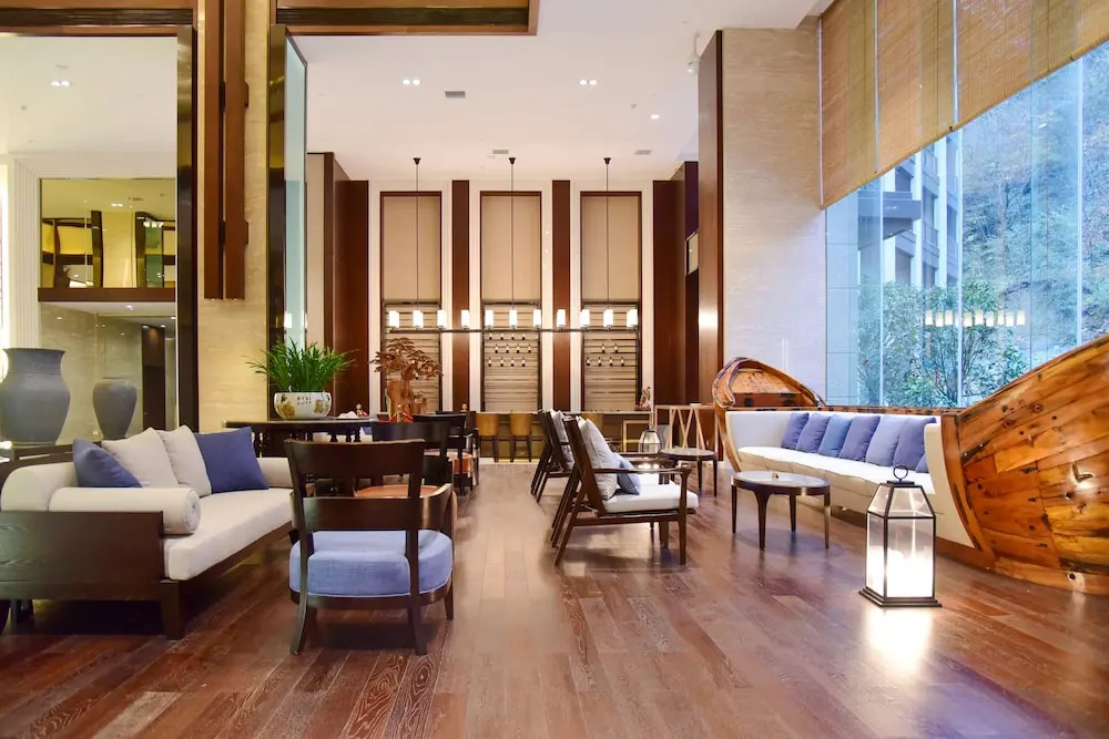 Kande Grand Land Hotel