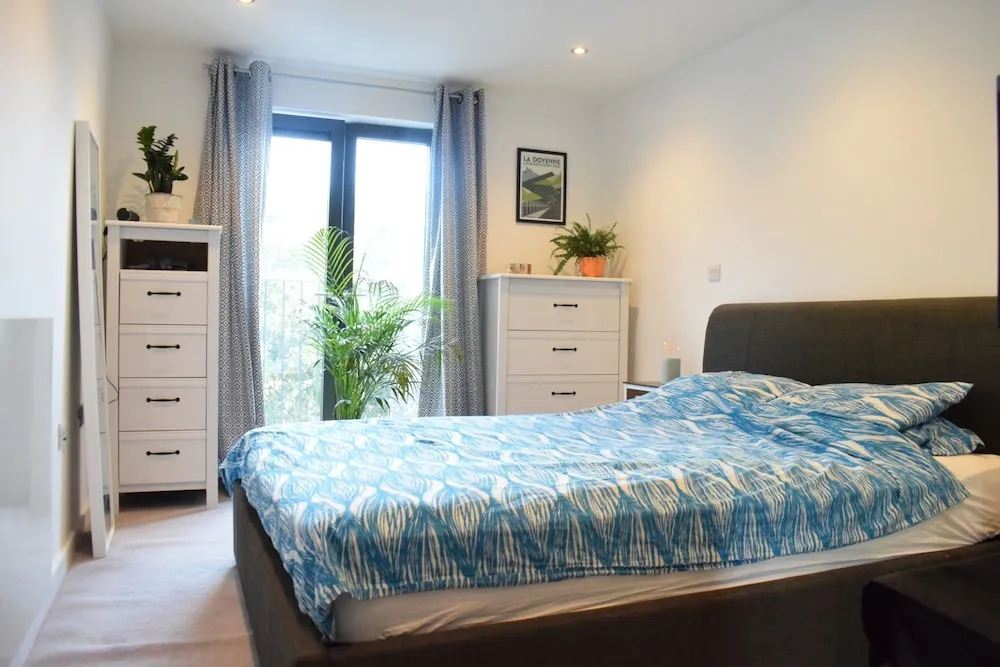 1 Bedroom Modern Flat in Central London