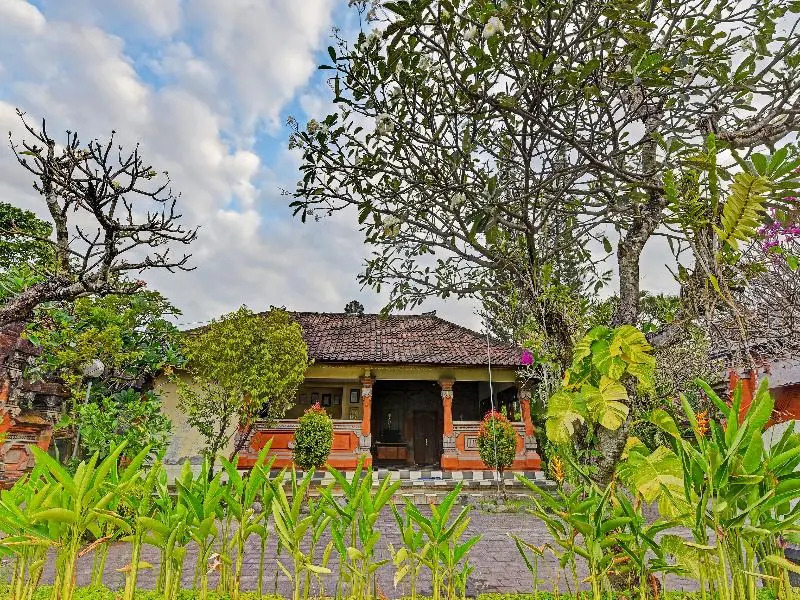 Oyo 91503 Hotel Gedong Ayu