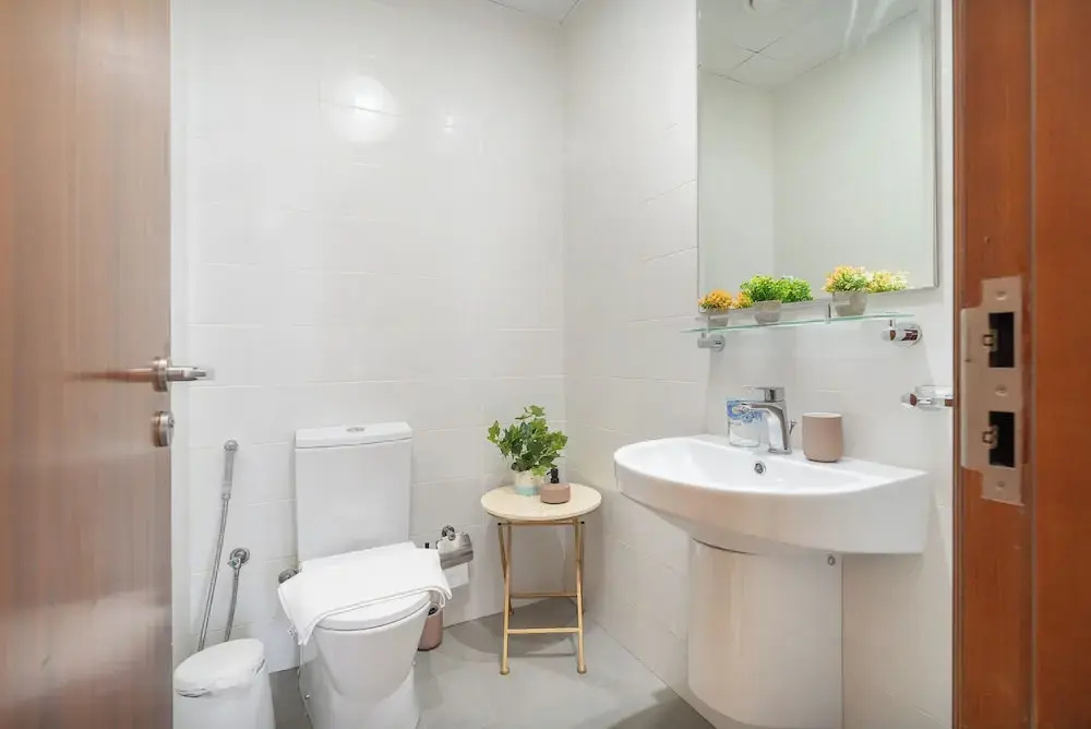 Heaven Crest Vacation Homes Downtown - Studio, 1, & 3 Bedroom Suites 2 minute walk to Dubai Mall and Burj Khalifa