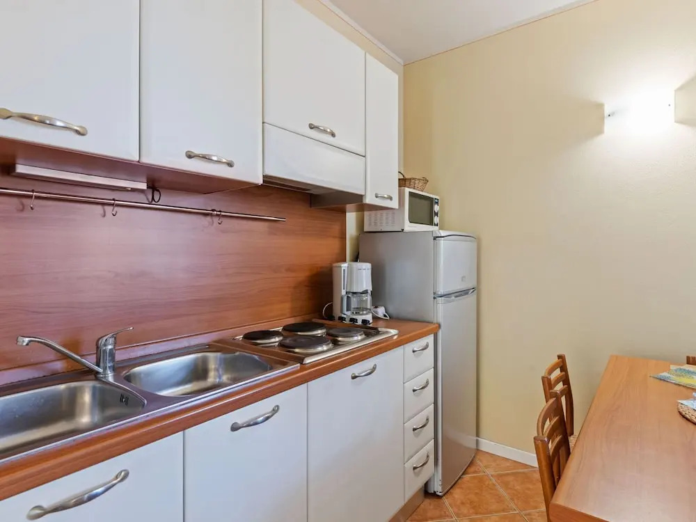 Stylish Holiday Home 3 Km From Lake Garda & Romantica Beach