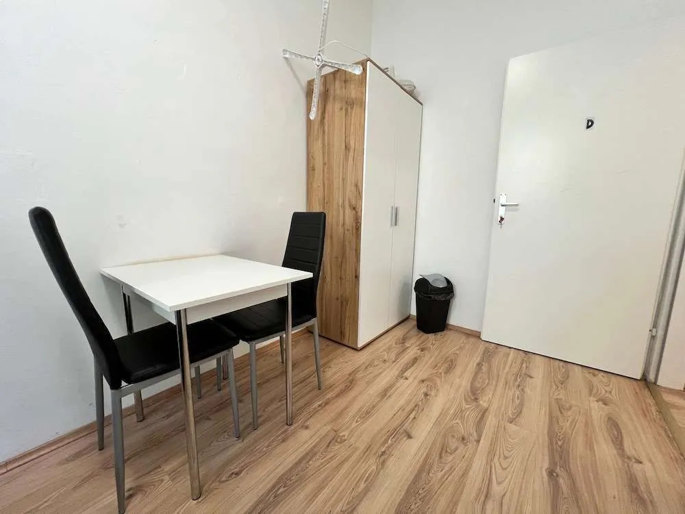 Welcoming 4BR shared Apt.-best location