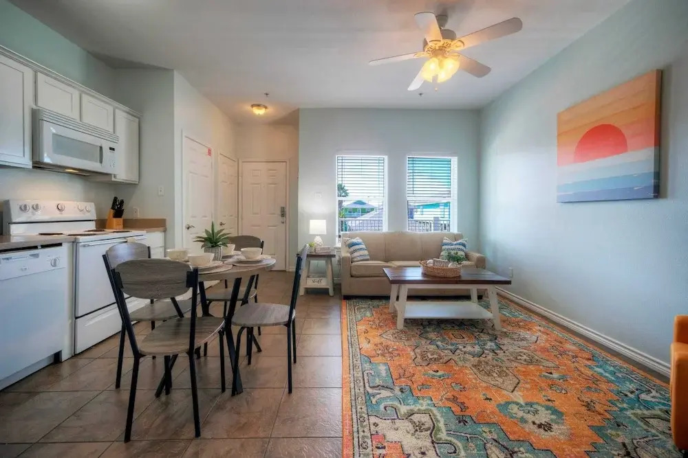 Minutes to the Beach w/ Pool, Sleeps 8 Two Condos: Costa Bahia