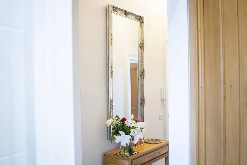 Wonderful Luxury West End Apartment