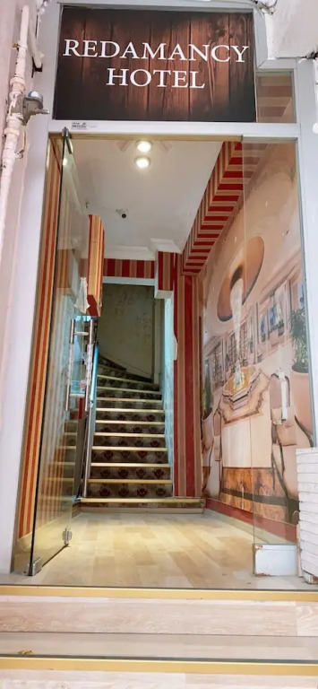 Redamancy Hotel