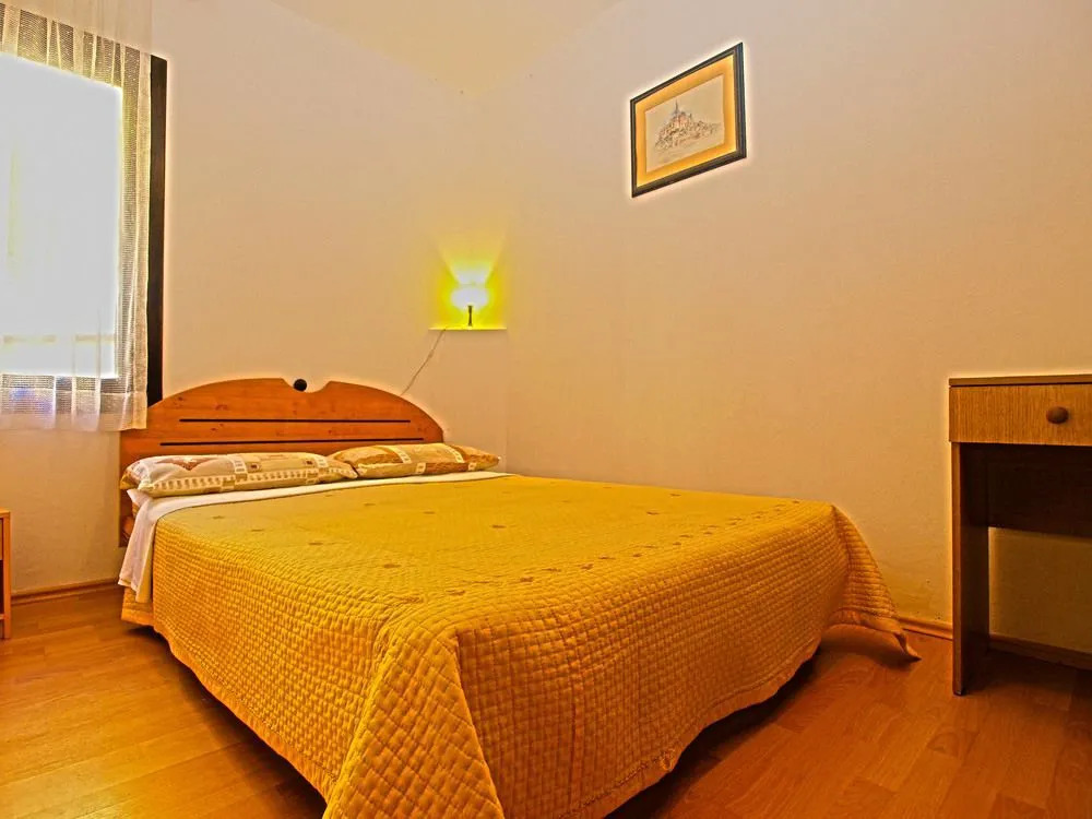 Apartments Antica 1371