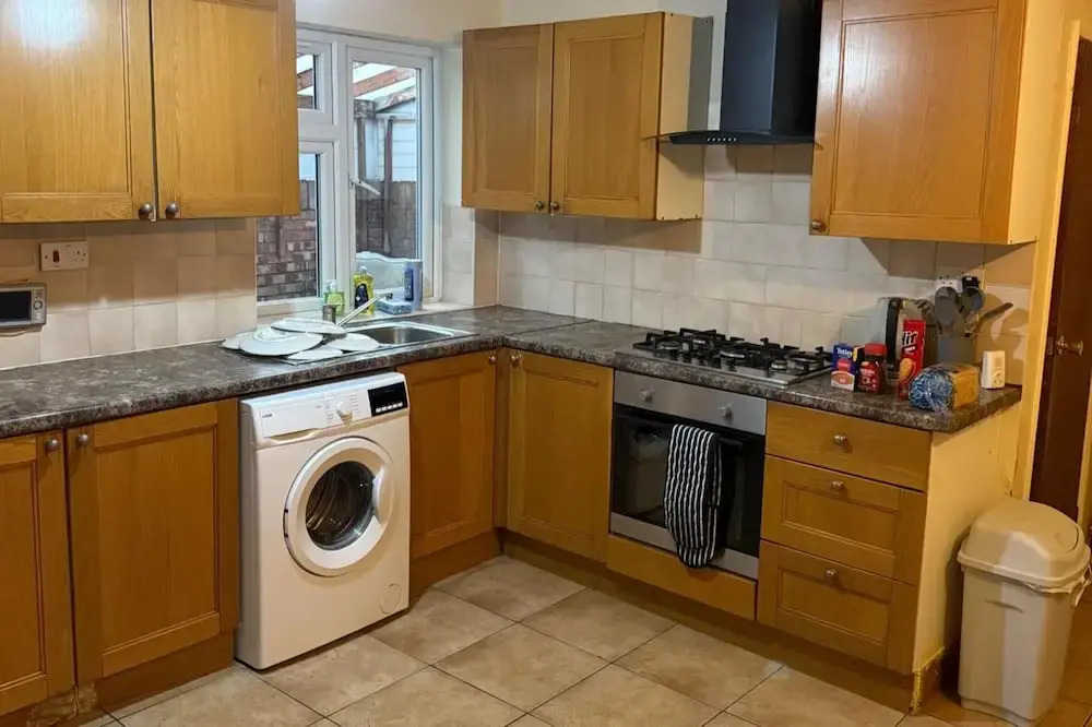 2 Bed-sleeps 4-private Patio-pets-near Heathrow