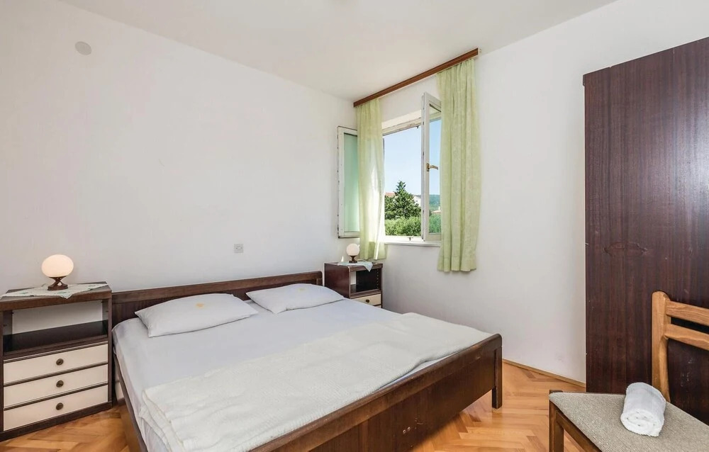 Stunning Home in Barbat With Wifi and 3 Bedrooms