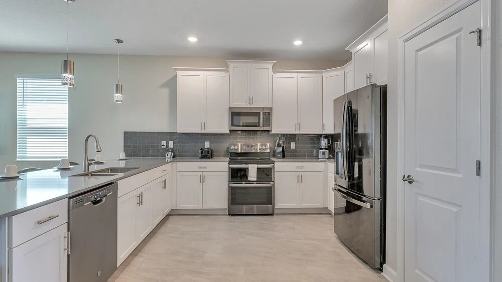 1233chd - The Retreat At Championsgate 9 Bedroom Home by RedAwning