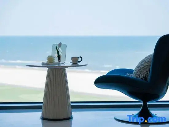 Yimo Blue Family Seaview Large Apartment Homestay (Seventh Phase Sea Mirror)